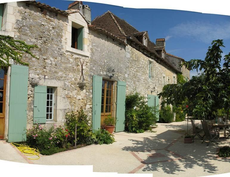 Chambres D'Hotes La Bastide Des Tremieres Saint-Antoine-de-Breuilh Exterior photo